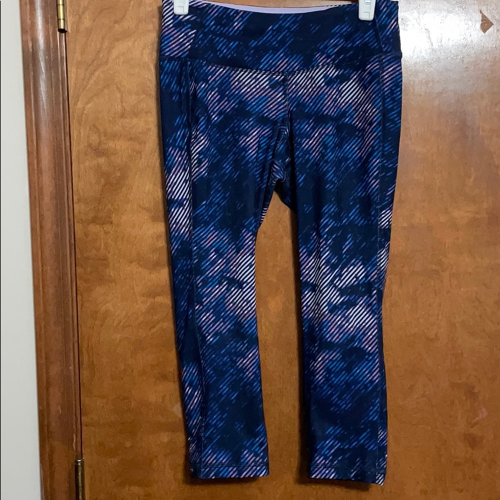 Old Navy Active Crop Leggings